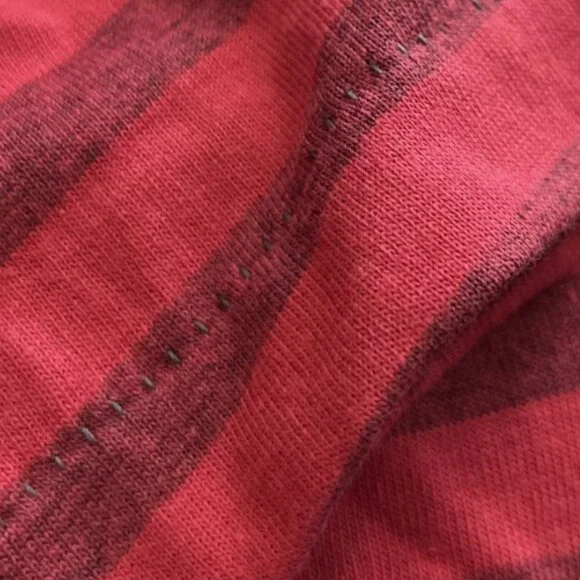 NWT Vtg 90s Guess Red Striped Embroidered T Shirt One Size Georges Marciano USA - Picture 5 of 5